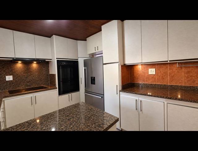 3 BEDROOM HOUSE FOR SALE IN MONTFORD